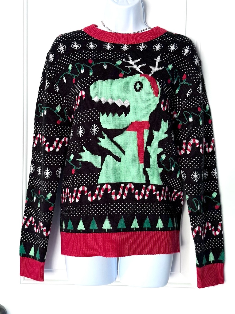 Black dinosaur oversized Christmas sweater Size S EUC